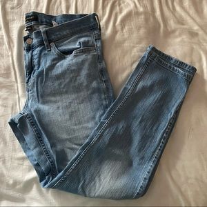Banana Republic Girlfriend Jeans Light Wash 28/6